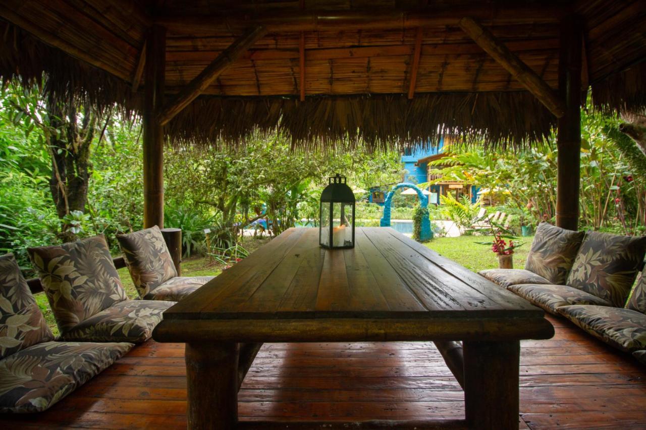 Hotel El Abrazo Del Arbol Mindo Ngoại thất bức ảnh