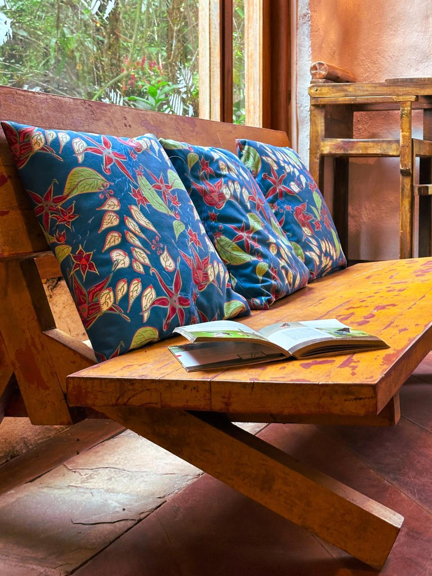 Hotel El Abrazo Del Arbol Mindo Ngoại thất bức ảnh